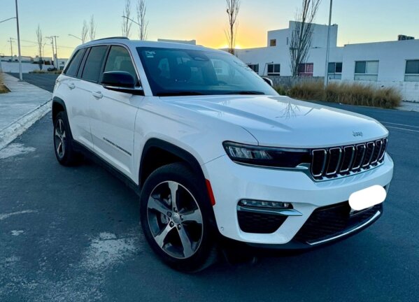 Jeep Grand Cherokee  Limited Lujo   5 Pasaj  V6  Aut 4x2 2024