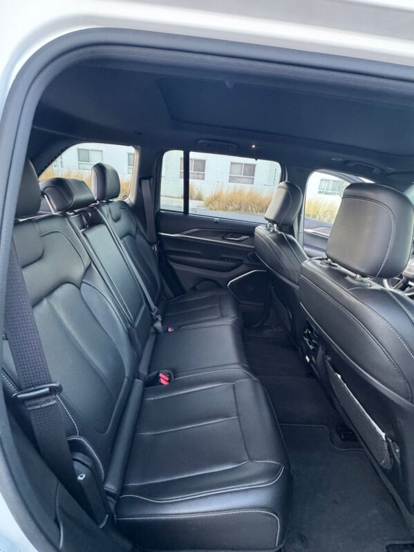 Jeep Grand Cherokee  Limited Lujo   5 Pasaj  V6  Aut 4x2 2024