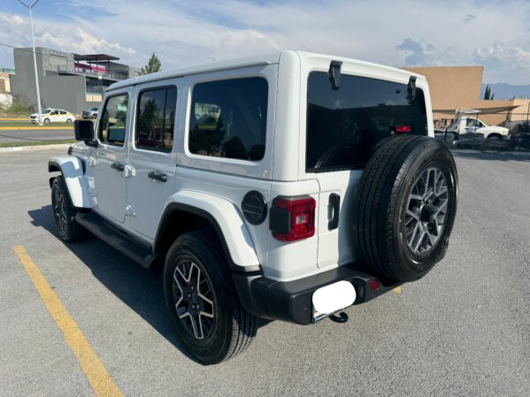 Jeep Wrangler 2.0T Unlimited Sahara 4X4 2024