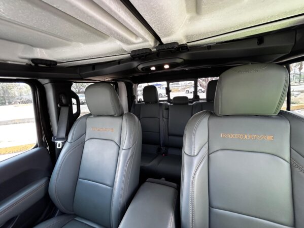 Jeep Gladiator JT 3.6 mojave 4x4 piel, 2024