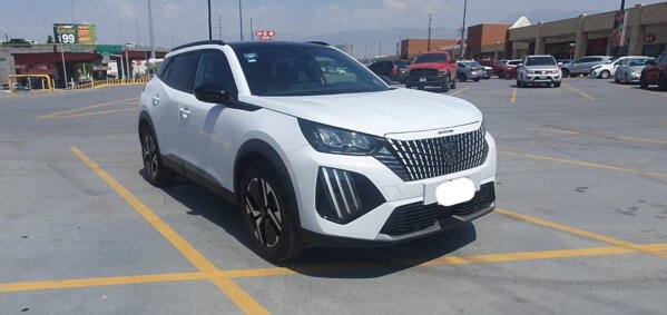 Peugeot 2008 Allure Pack  1.2 turbo, Tela,  Aut.  2024