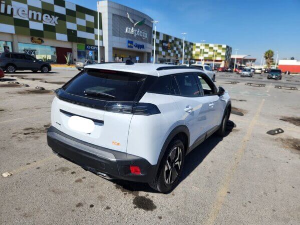 Peugeot 2008 Allure  1.2 turbo, Tela,  Aut.  2024